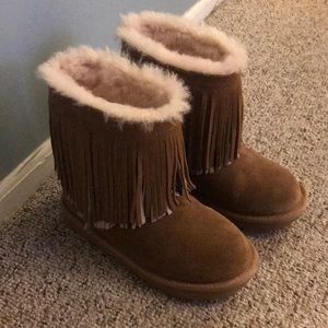 Girls UGG Classic Short with Fringe